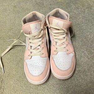 Big kids size 5 Air Jordan